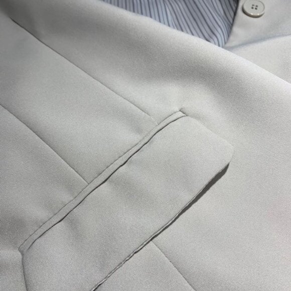 Versatile jacket - Picture 2 of 9